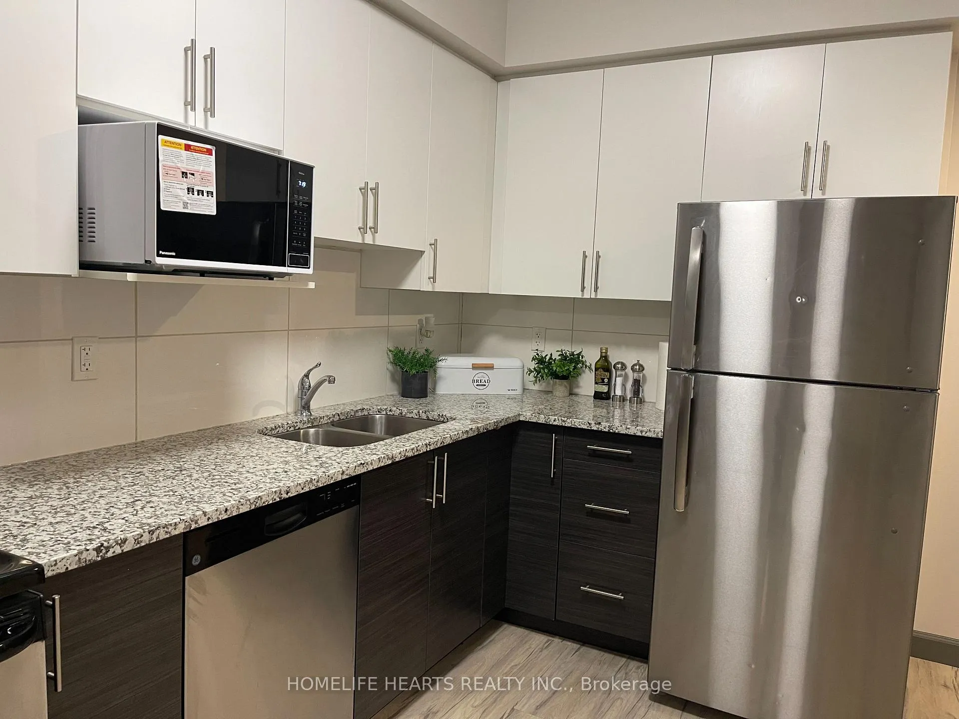 Photo 7 of Unit 367, 258C Sunview Street, Waterloo — HOMEH