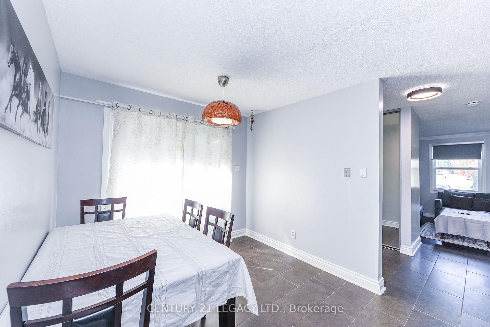 Photo 14 of 11 Bruce Beer Drive, Brampton, Madoc — HOMEH
