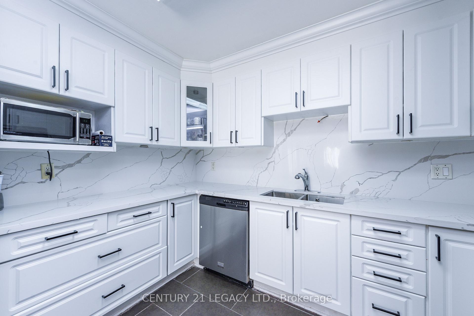 Photo 17 of 11 Bruce Beer Drive, Brampton, Madoc — HOMEH