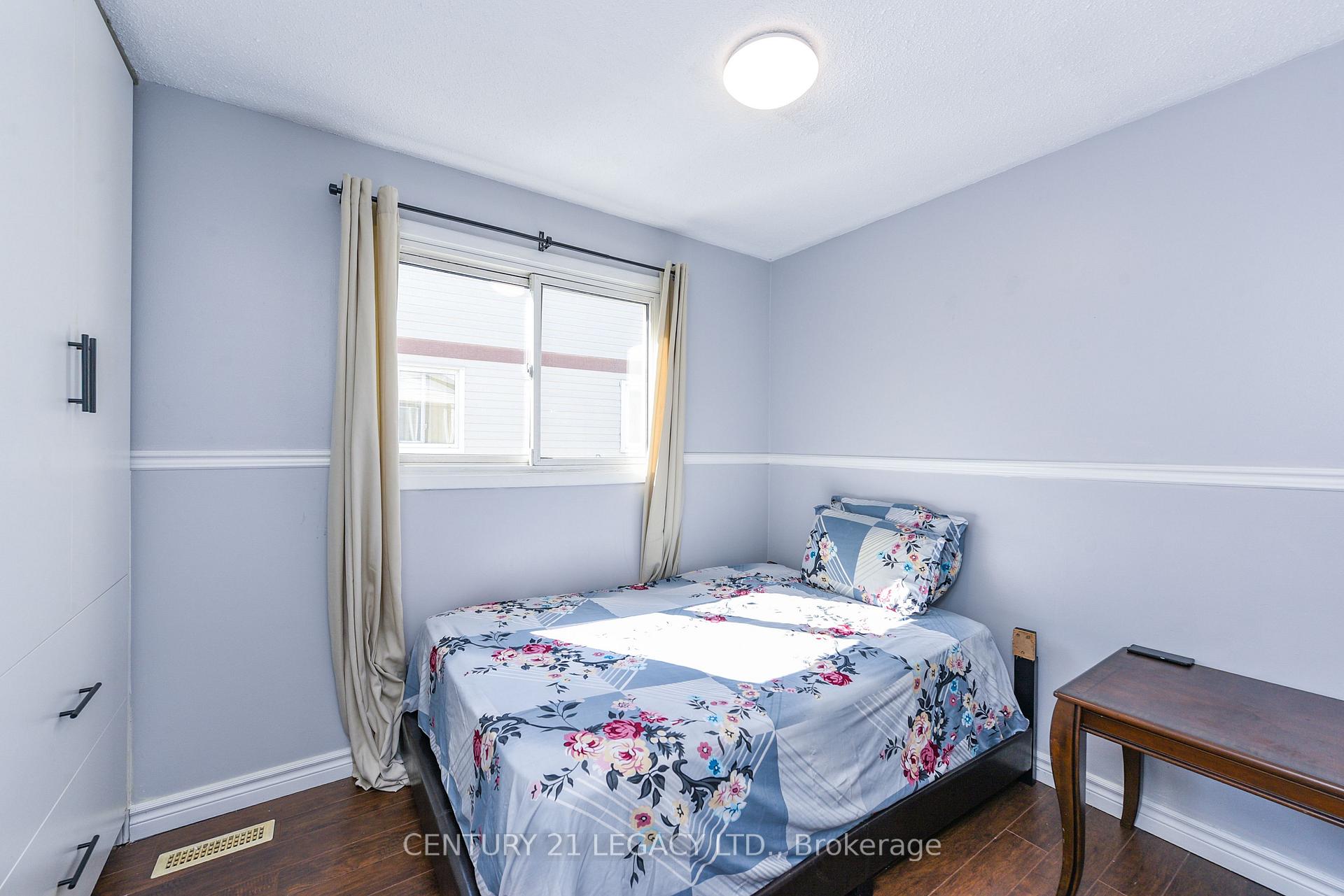 Photo 21 of 11 Bruce Beer Drive, Brampton, Madoc — HOMEH