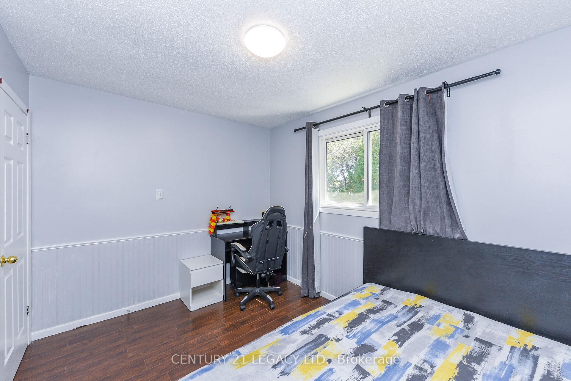 Photo 23 of 11 Bruce Beer Drive, Brampton, Madoc — HOMEH