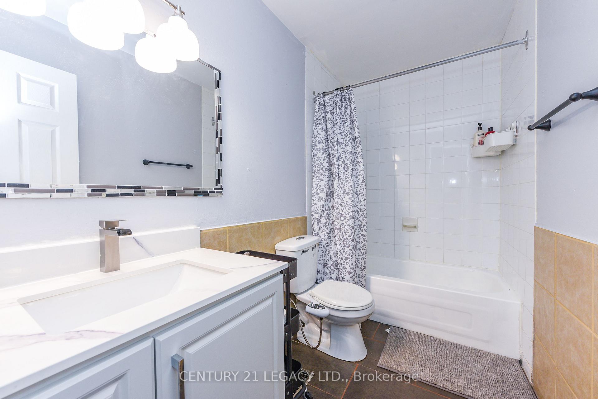 Photo 32 of 11 Bruce Beer Drive, Brampton, Madoc — HOMEH