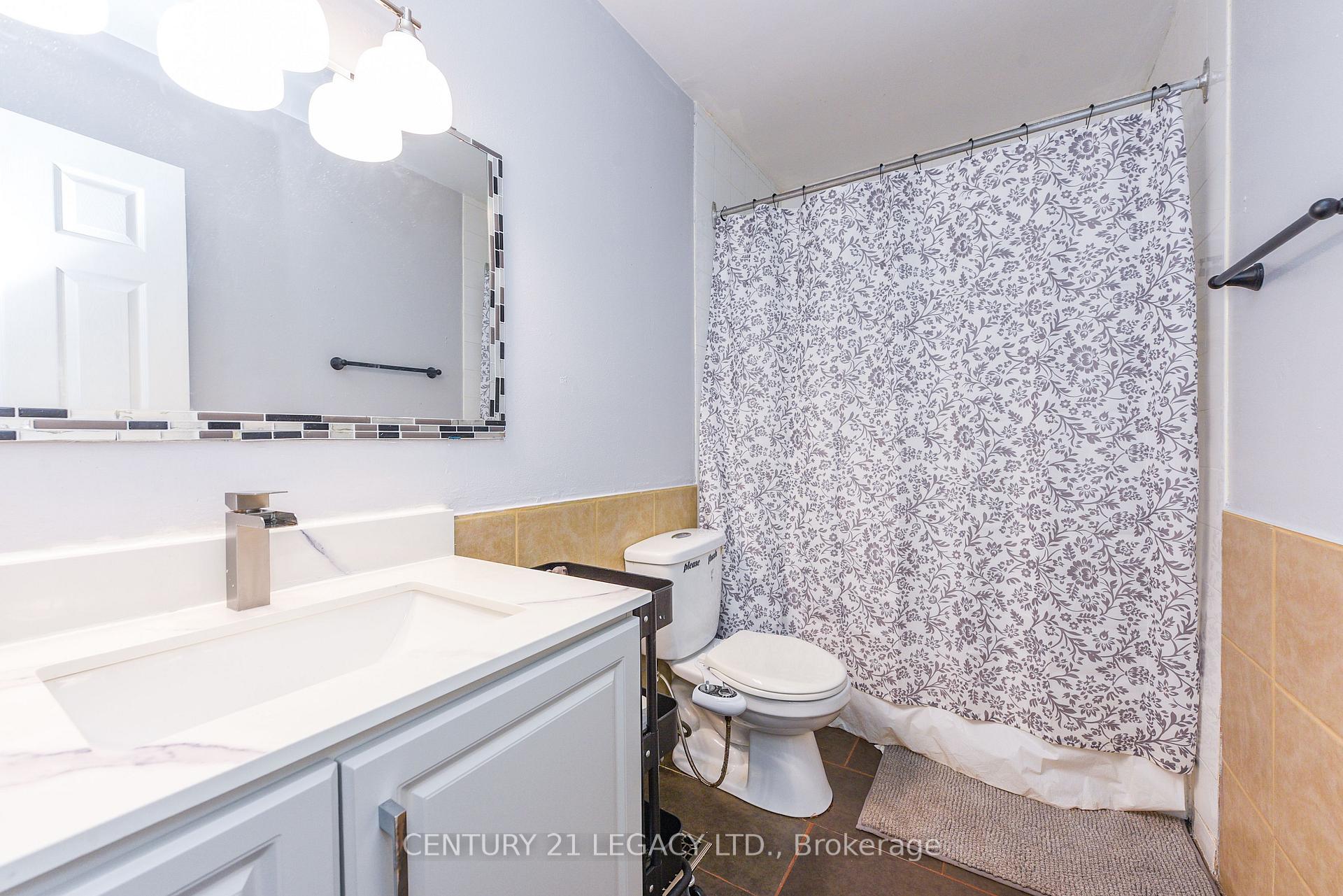 Photo 33 of 11 Bruce Beer Drive, Brampton, Madoc — HOMEH