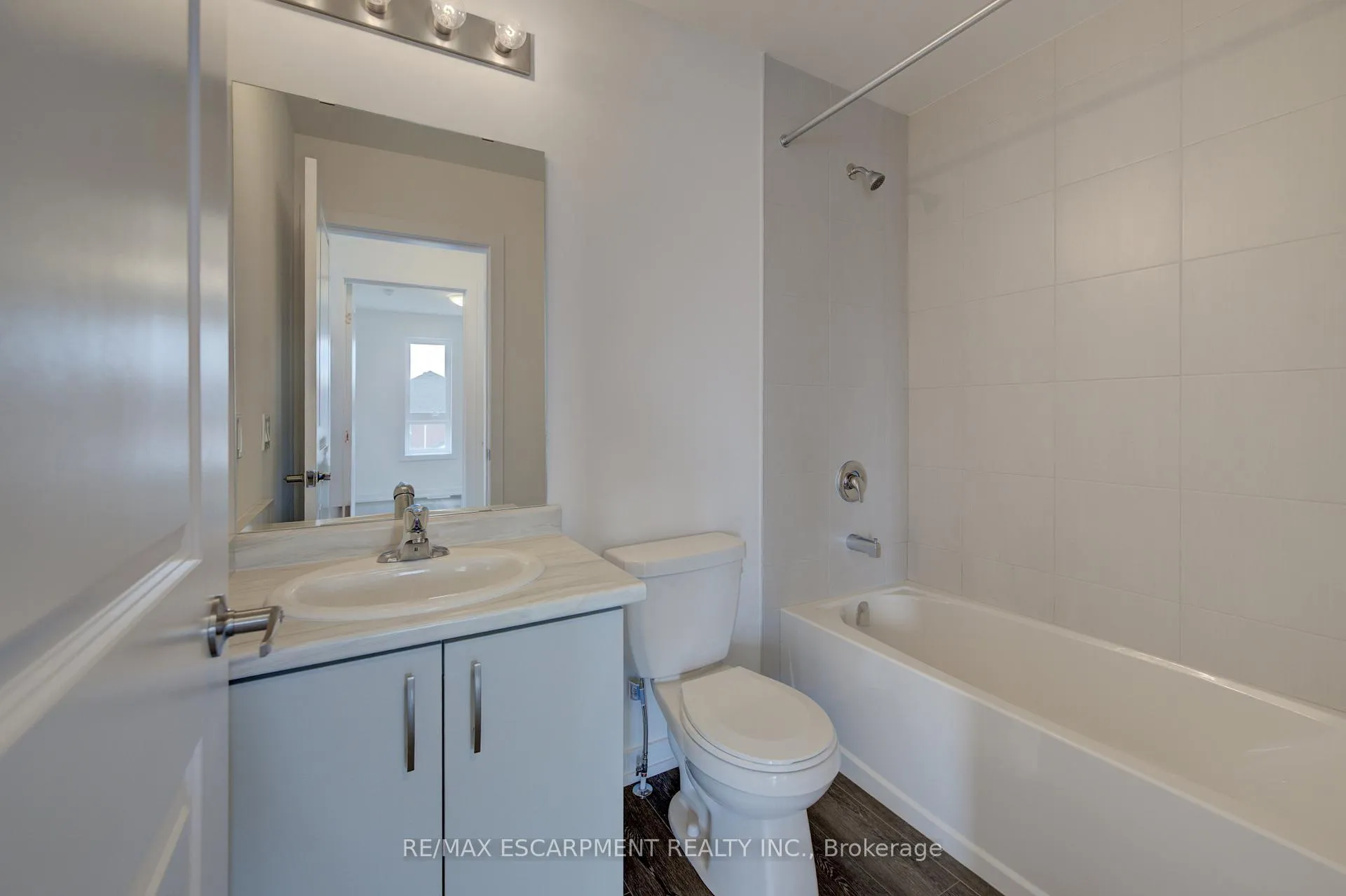 Photo 31 of 251 Burke Street, Hamilton, Waterdown — HOMEH