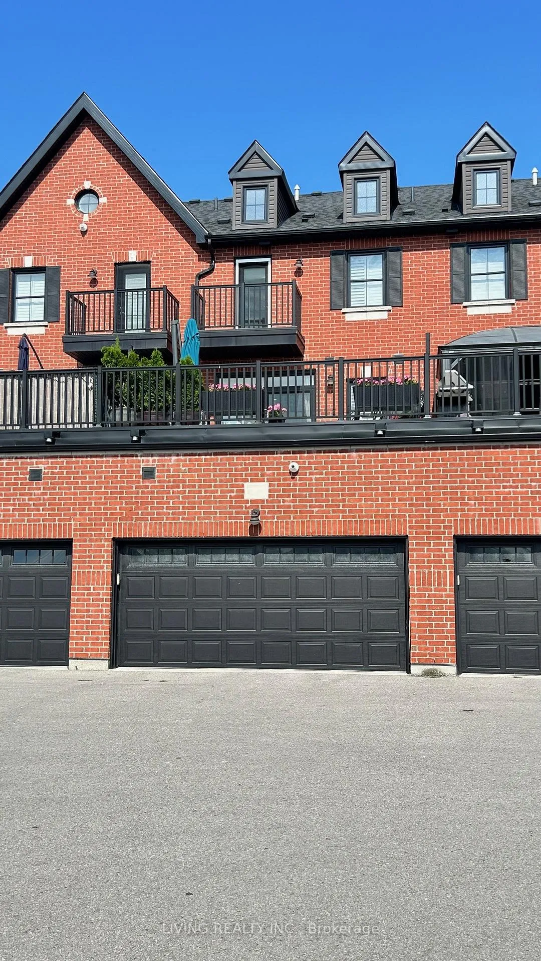 Photo 2 of Unit 202, 17 Baldwin Street, Whitby, Brooklin — HOMEH