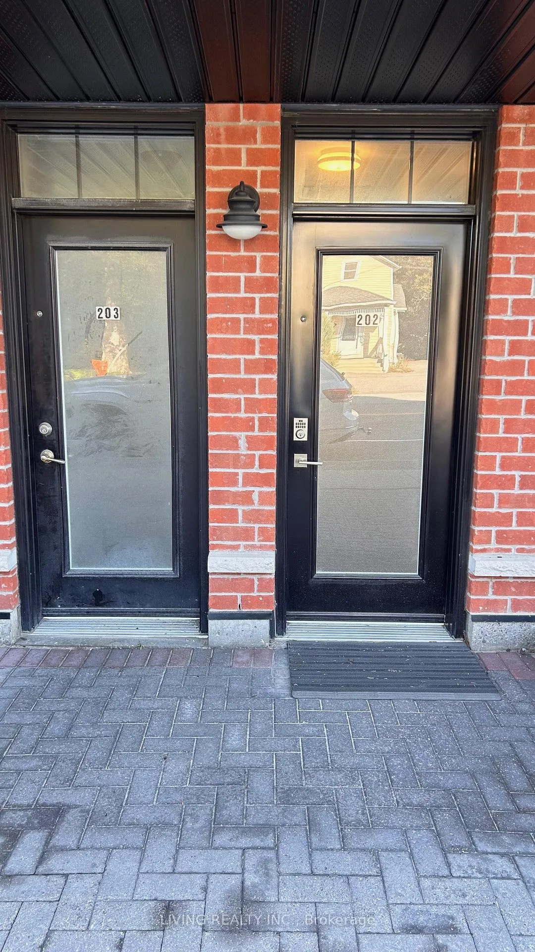 Photo 3 of Unit 202, 17 Baldwin Street, Whitby, Brooklin — HOMEH