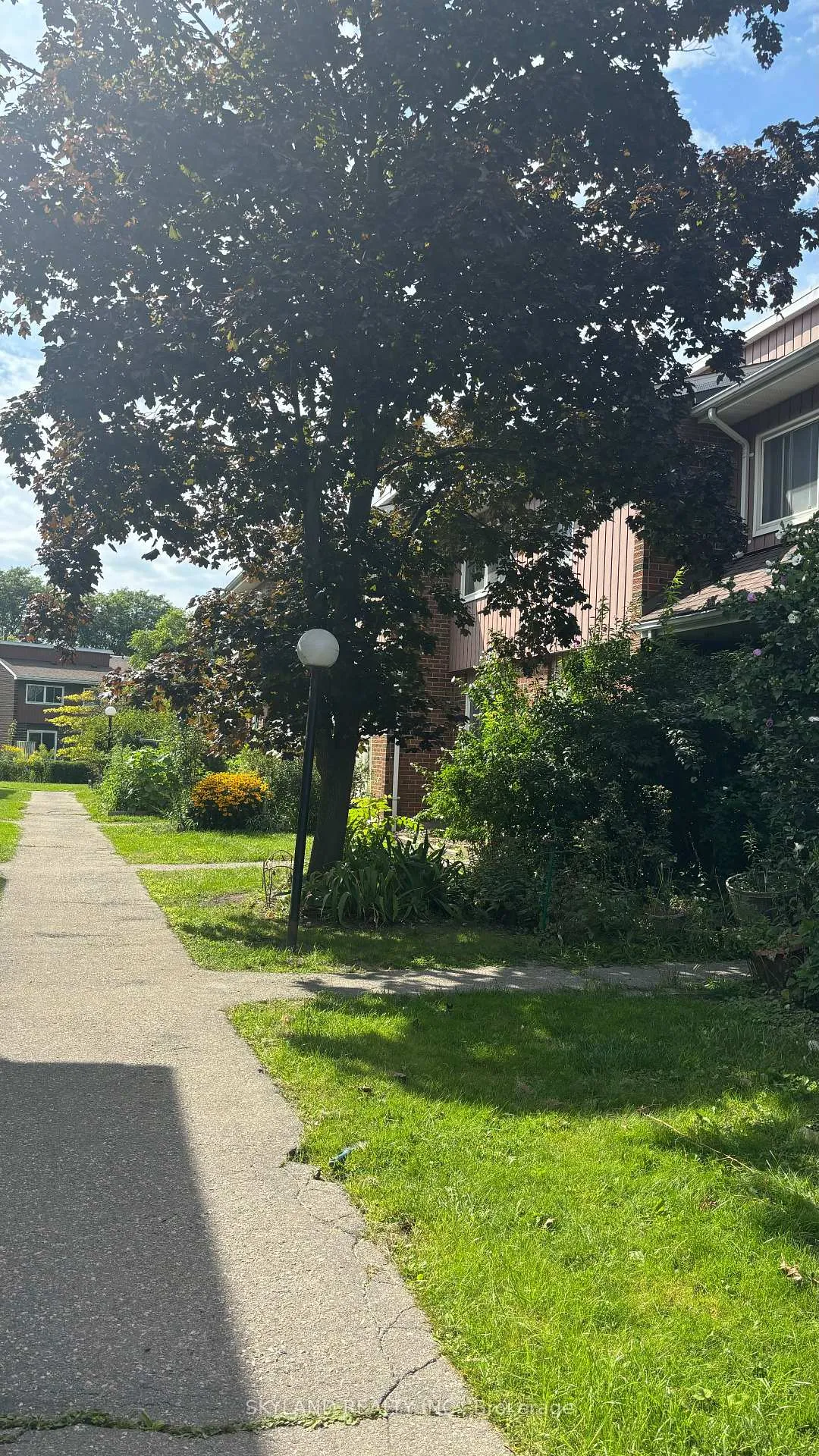 Photo 3 of Unit 72, 121 University Avenue, Waterloo, Downtown Waterloo — HOMEH
