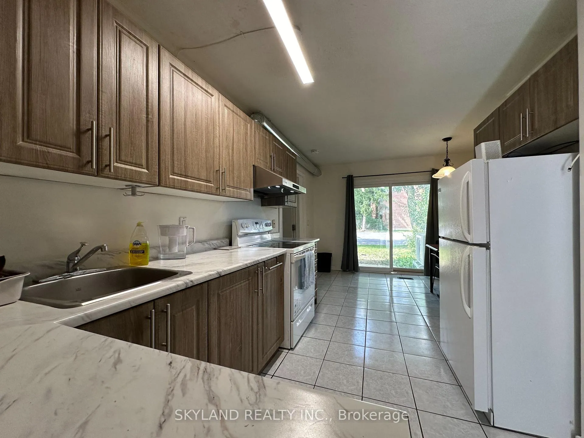 Photo 4 of Unit 72, 121 University Avenue, Waterloo, Downtown Waterloo — HOMEH