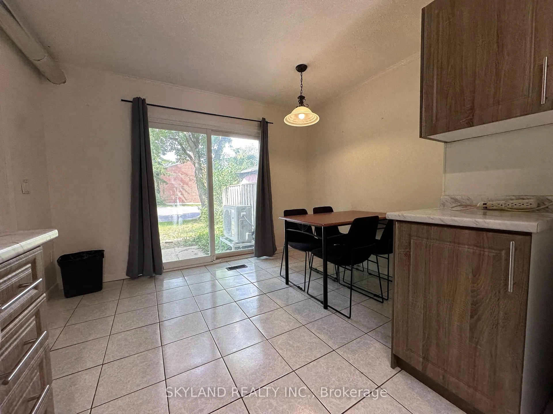 Photo 7 of Unit 72, 121 University Avenue, Waterloo, Downtown Waterloo — HOMEH