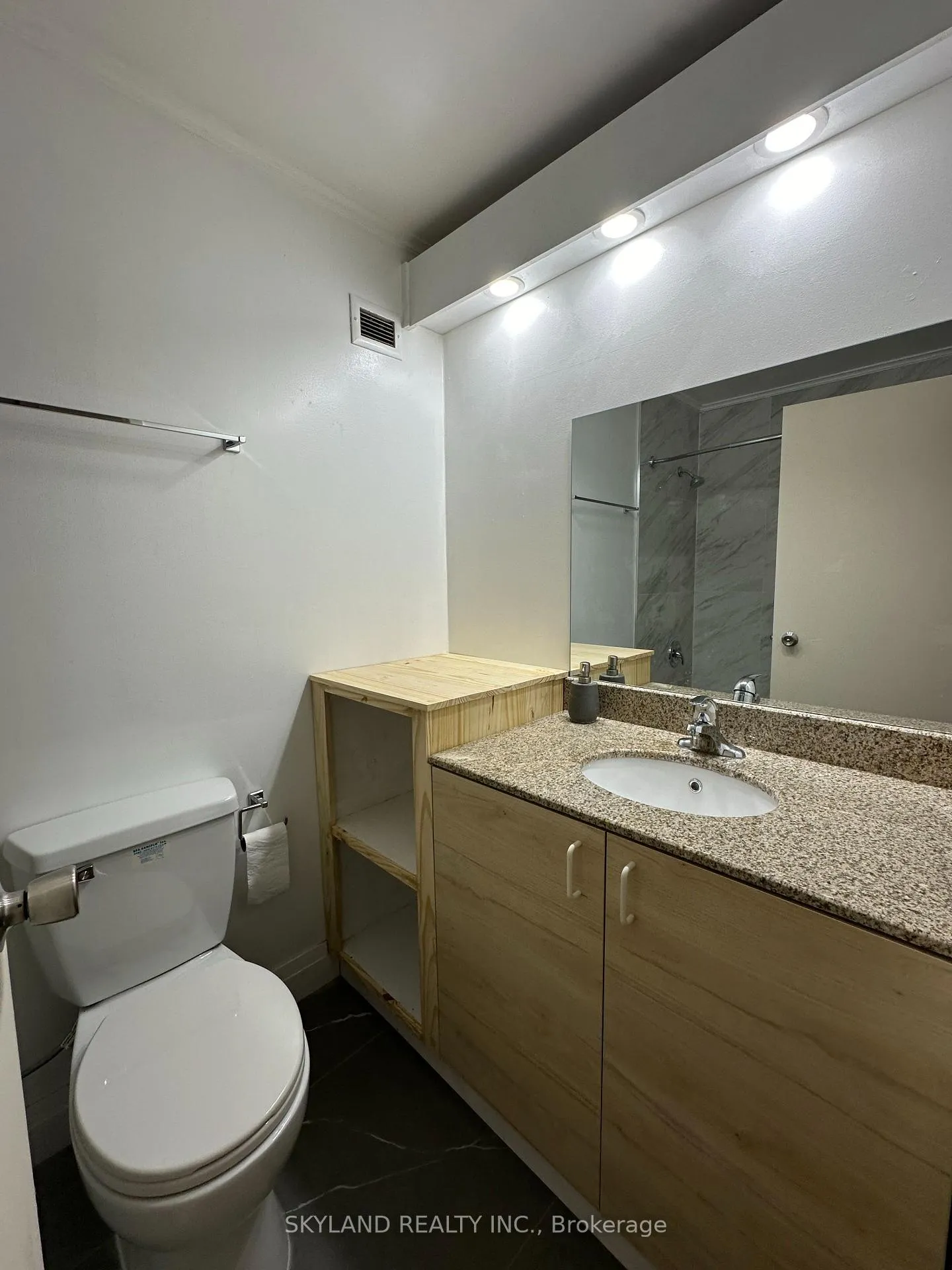 Photo 14 of Unit 72, 121 University Avenue, Waterloo, Downtown Waterloo — HOMEH