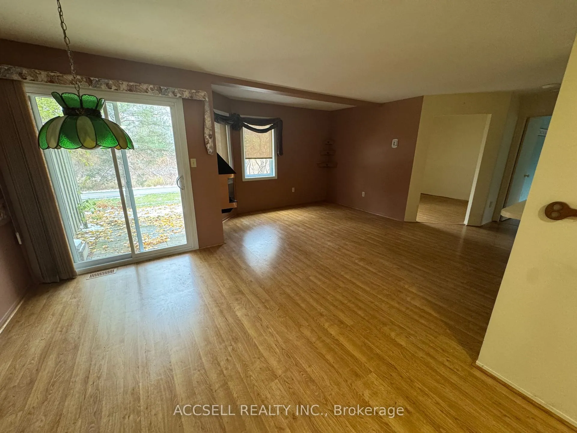 Photo 2 of Unit 23, 240 Highland Crescent, Kitchener — HOMEH
