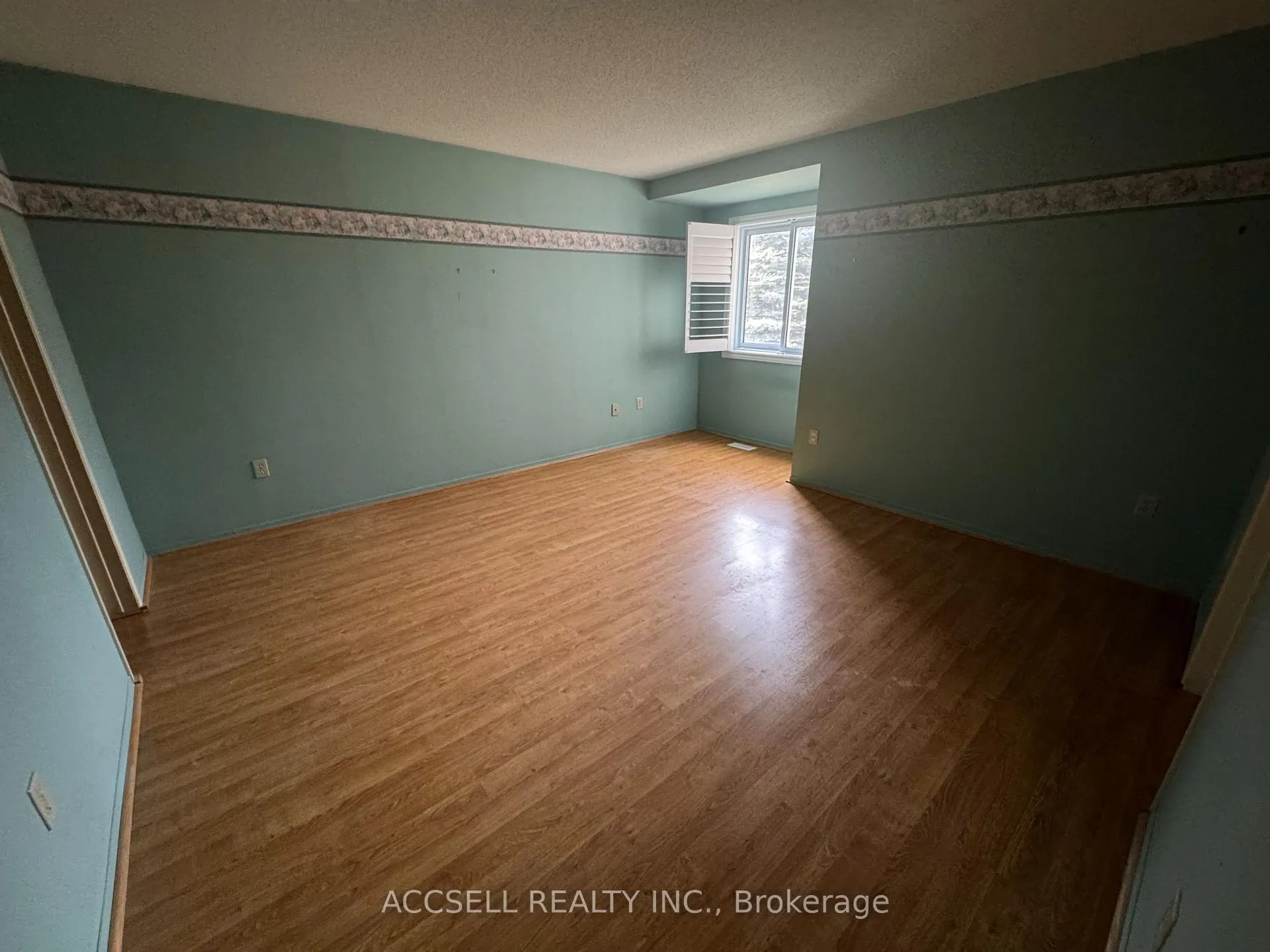 Photo 6 of Unit 23, 240 Highland Crescent, Kitchener — HOMEH