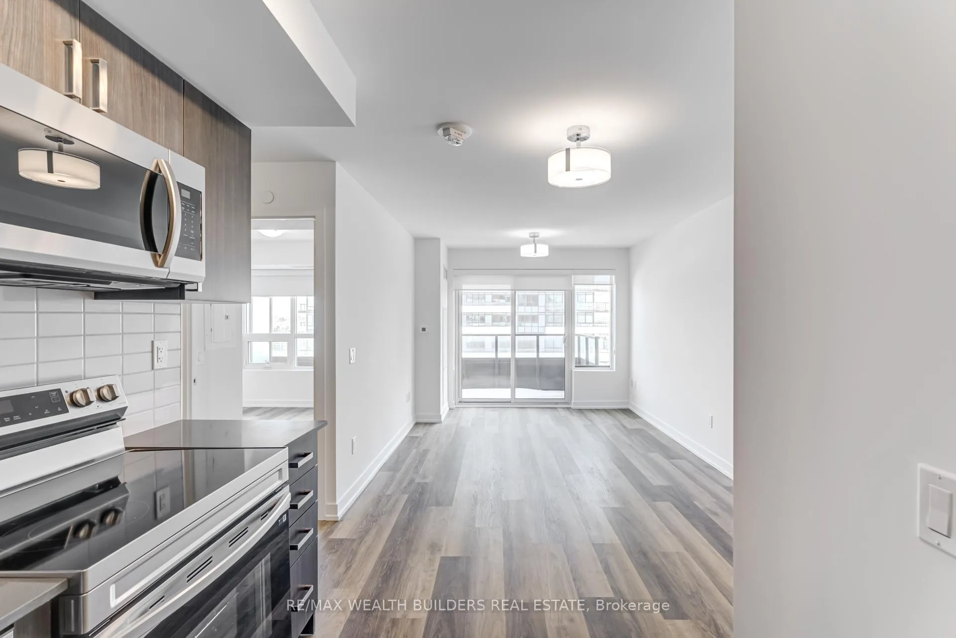 Photo 2 of Unit 805, 1435 Celebration Drive, Pickering, Bay Ridges — HOMEH