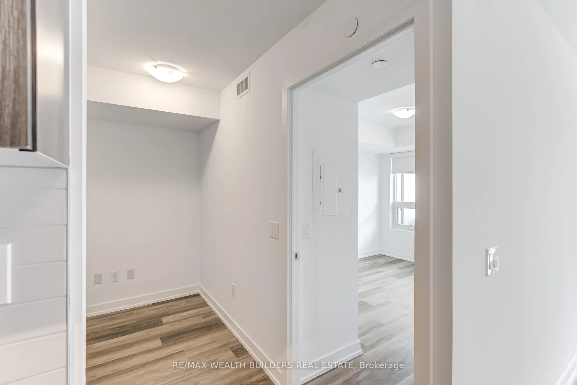 Photo 11 of Unit 805, 1435 Celebration Drive, Pickering, Bay Ridges — HOMEH