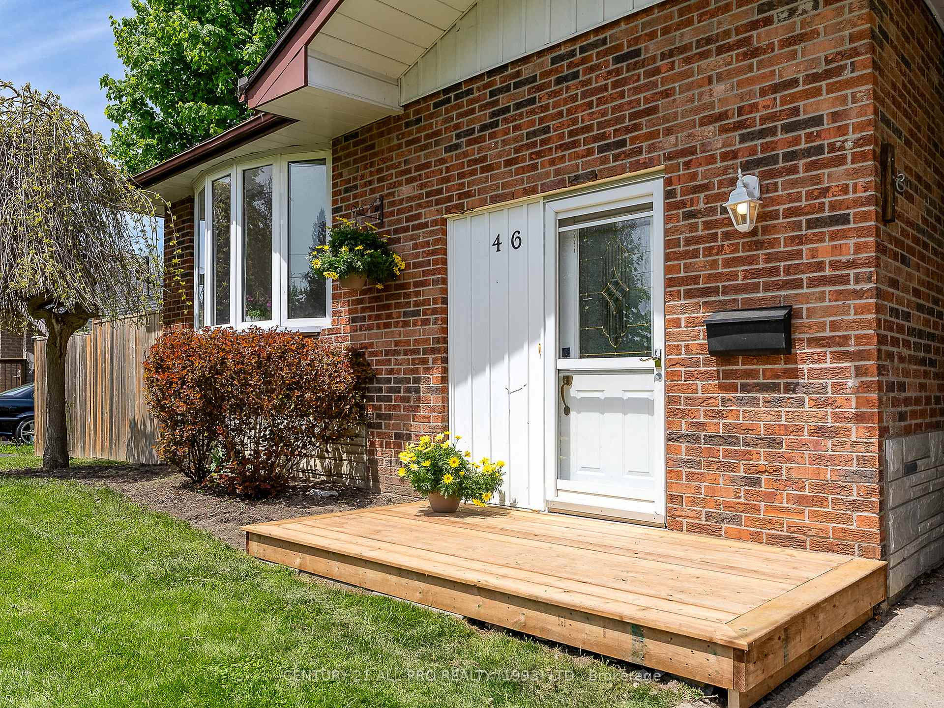Photo 3 of 46 Meredith Crescent, Cobourg — HOMEH