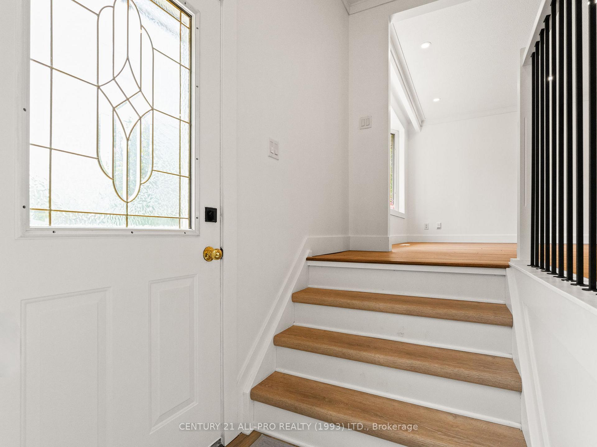 Photo 9 of 46 Meredith Crescent, Cobourg — HOMEH