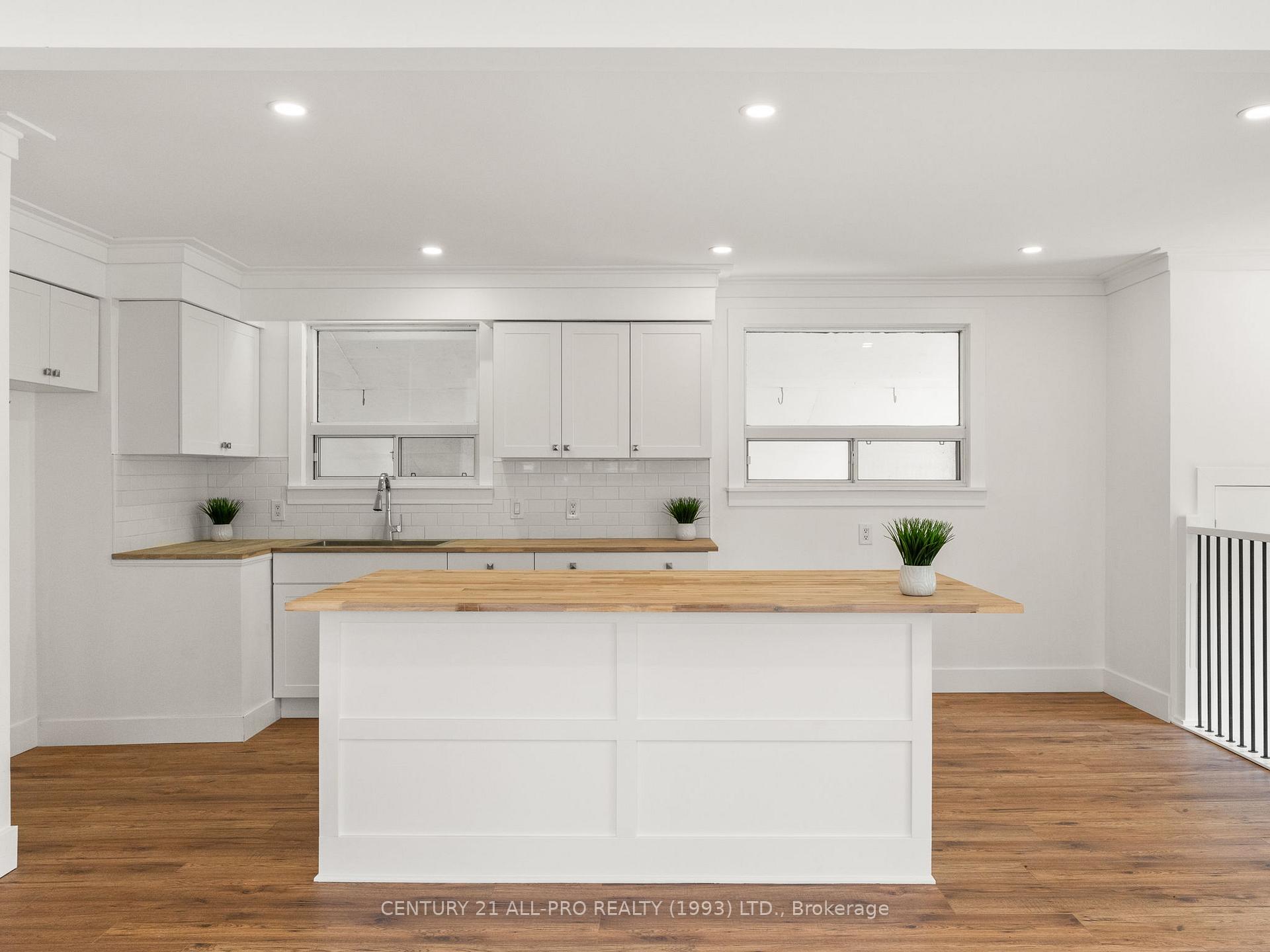 Photo 11 of 46 Meredith Crescent, Cobourg — HOMEH