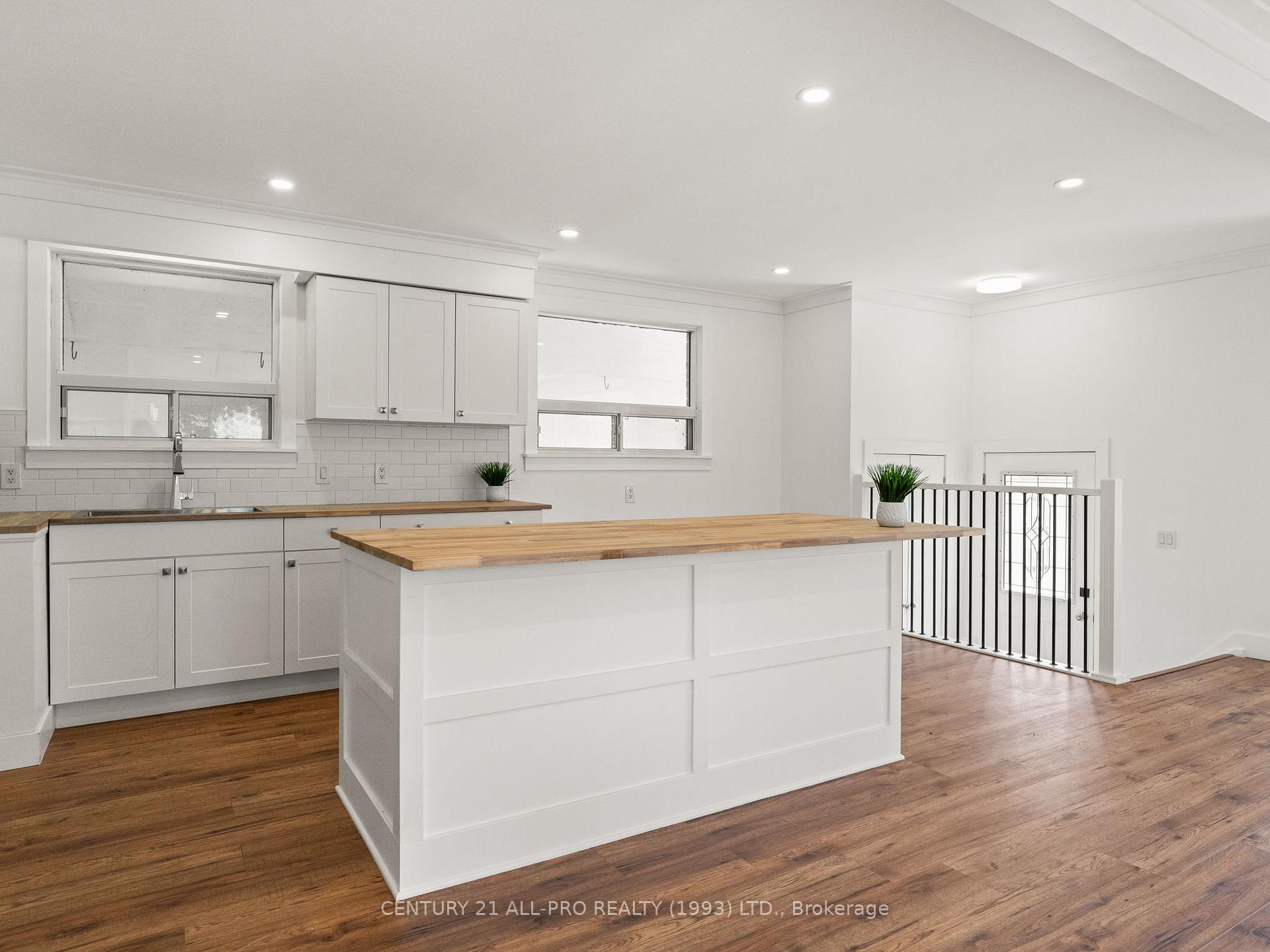 Photo 13 of 46 Meredith Crescent, Cobourg — HOMEH