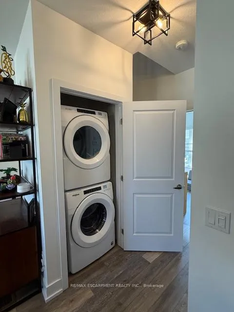 Photo 11 of Unit 2, 115 Shoreview Place, Hamilton, Lakeshore — HOMEH