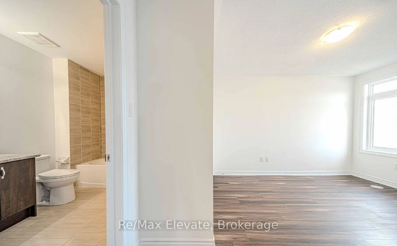 Photo 11 of 1815 Rex Heath Drive, Pickering, Duffin Heights — HOMEH