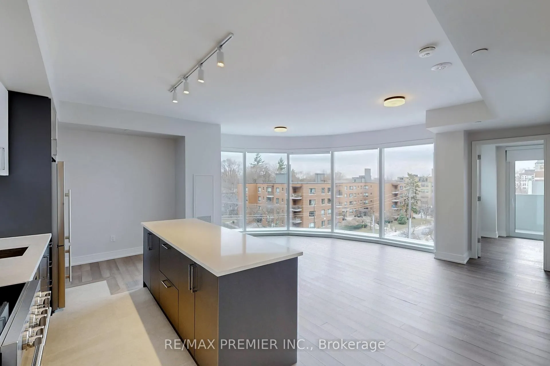 Photo 6 of Unit 607, 2525 Bathurst Street, Toronto, Forest Hill North — HOMEH
