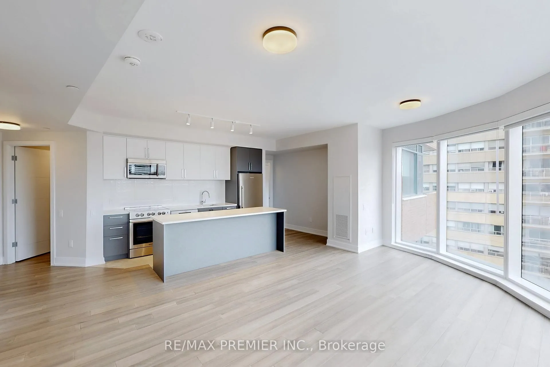 Photo 7 of Unit 607, 2525 Bathurst Street, Toronto, Forest Hill North — HOMEH