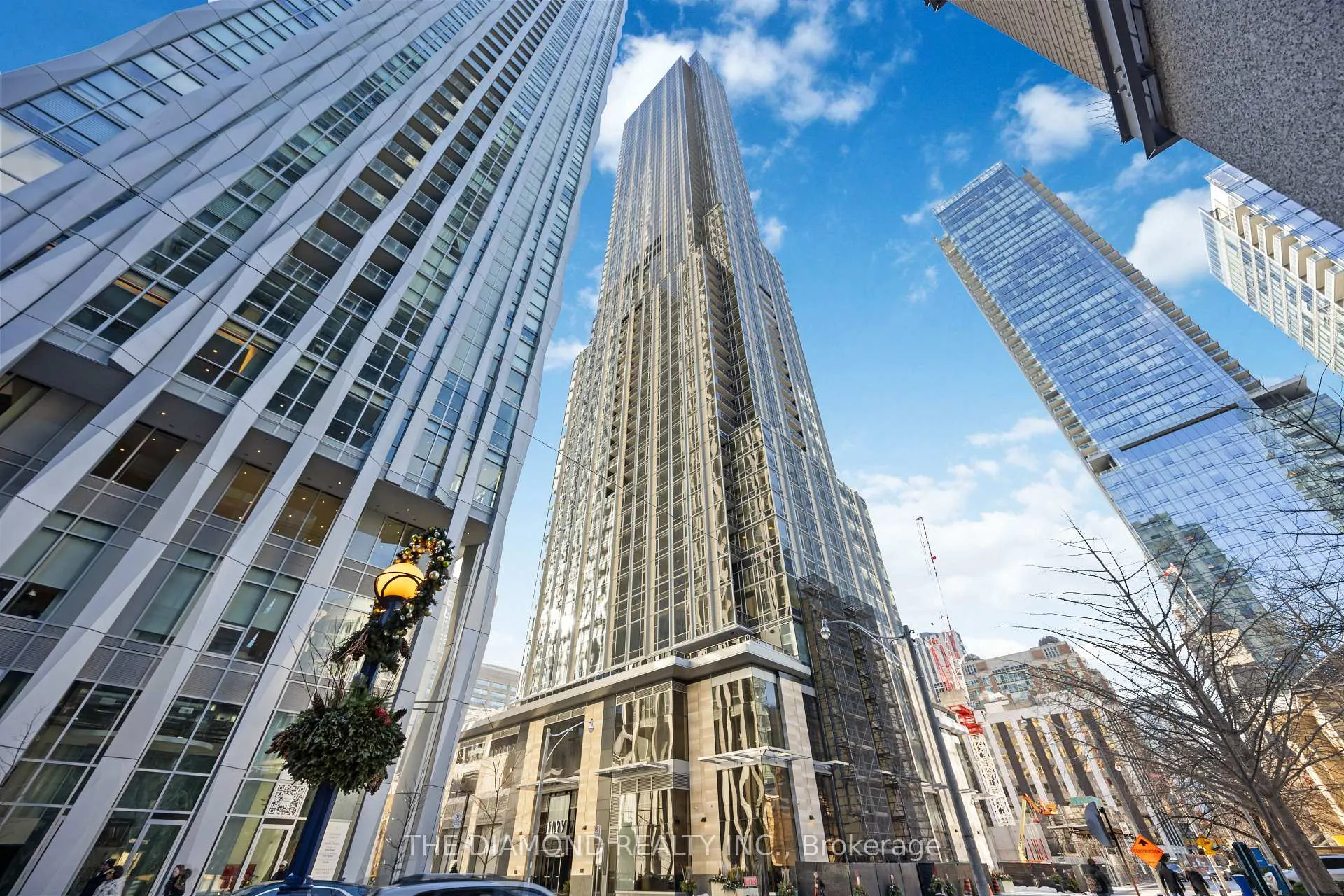 Front of Unit 1903, 11 Yorkville Avenue