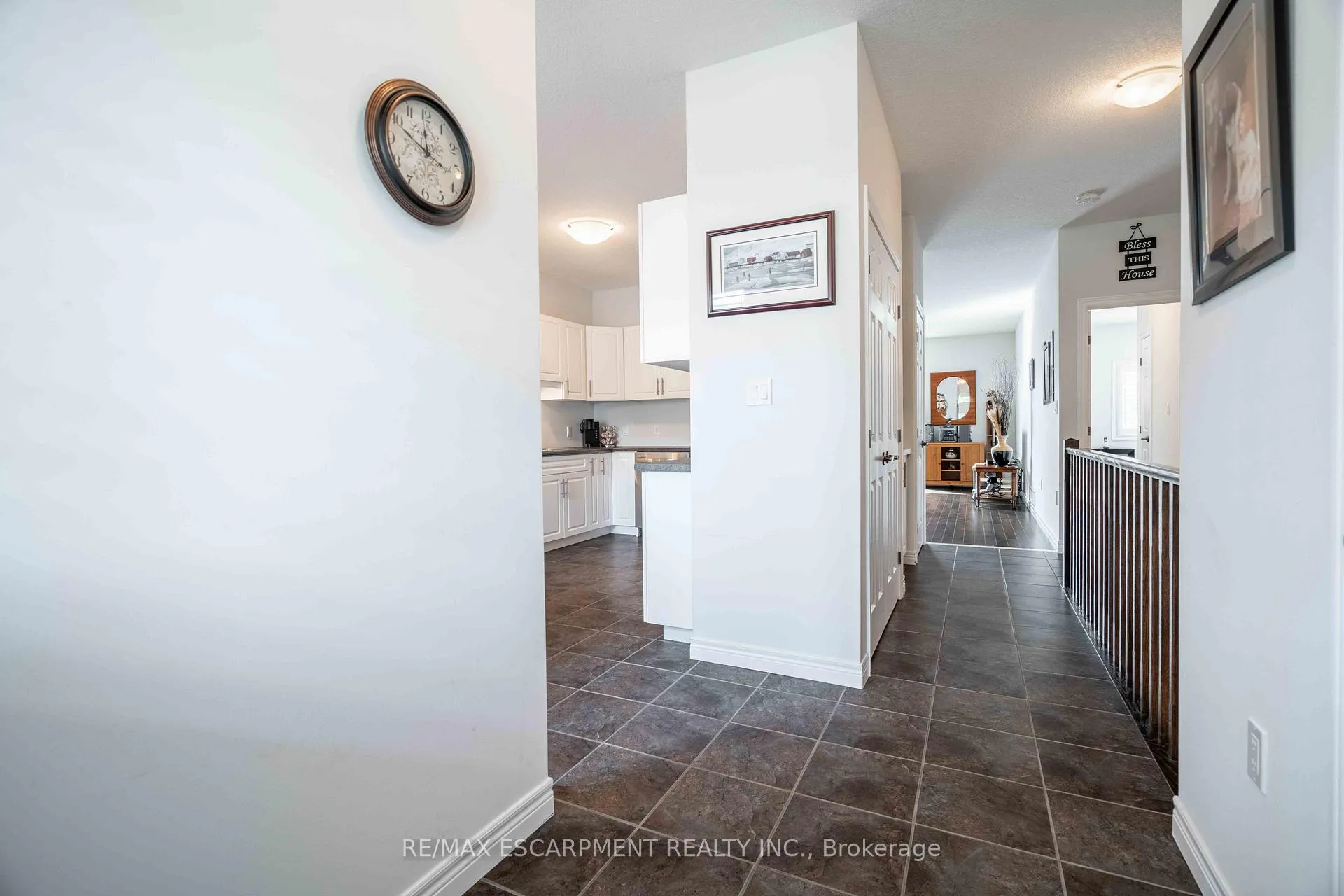 Photo 5 of 8 Hillgartner Lane, Hamilton, Binbrook — HOMEH