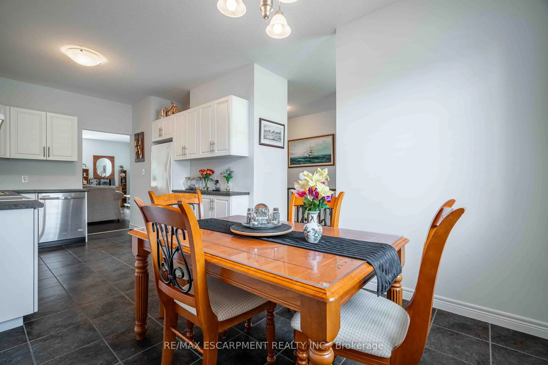 Photo 8 of 8 Hillgartner Lane, Hamilton, Binbrook — HOMEH