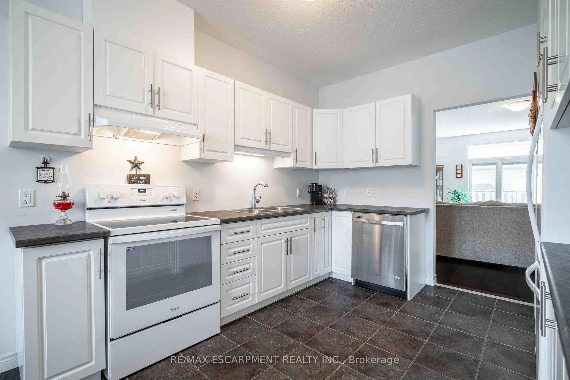 Photo 10 of 8 Hillgartner Lane, Hamilton, Binbrook — HOMEH