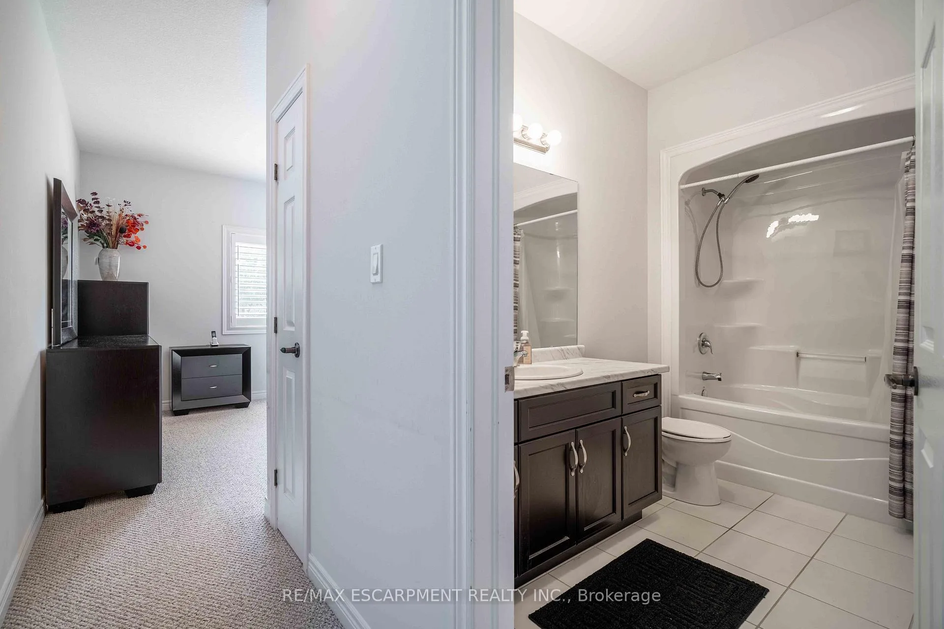 Photo 17 of 8 Hillgartner Lane, Hamilton, Binbrook — HOMEH