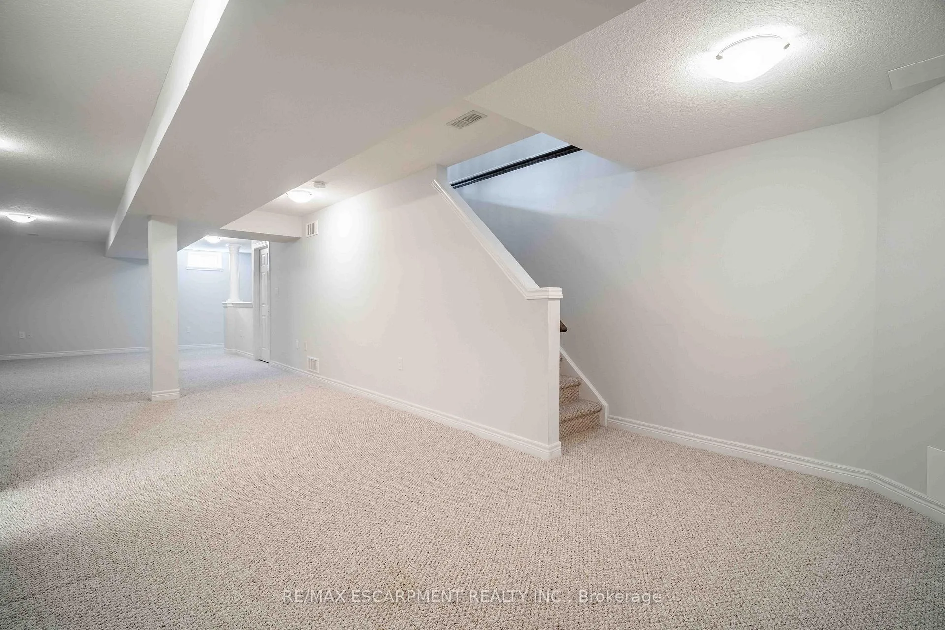 Photo 21 of 8 Hillgartner Lane, Hamilton, Binbrook — HOMEH