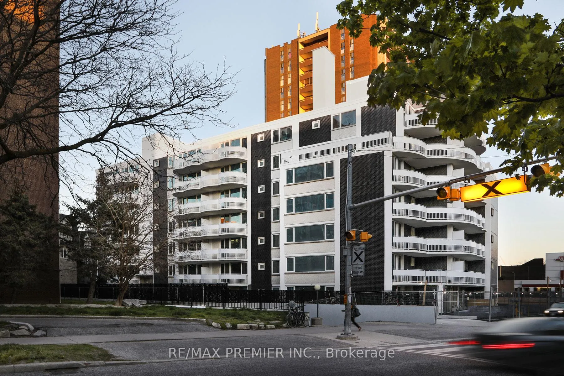 Photo 1 of Unit 408, 11 Walmer Road, Toronto, The Annex — HOMEH