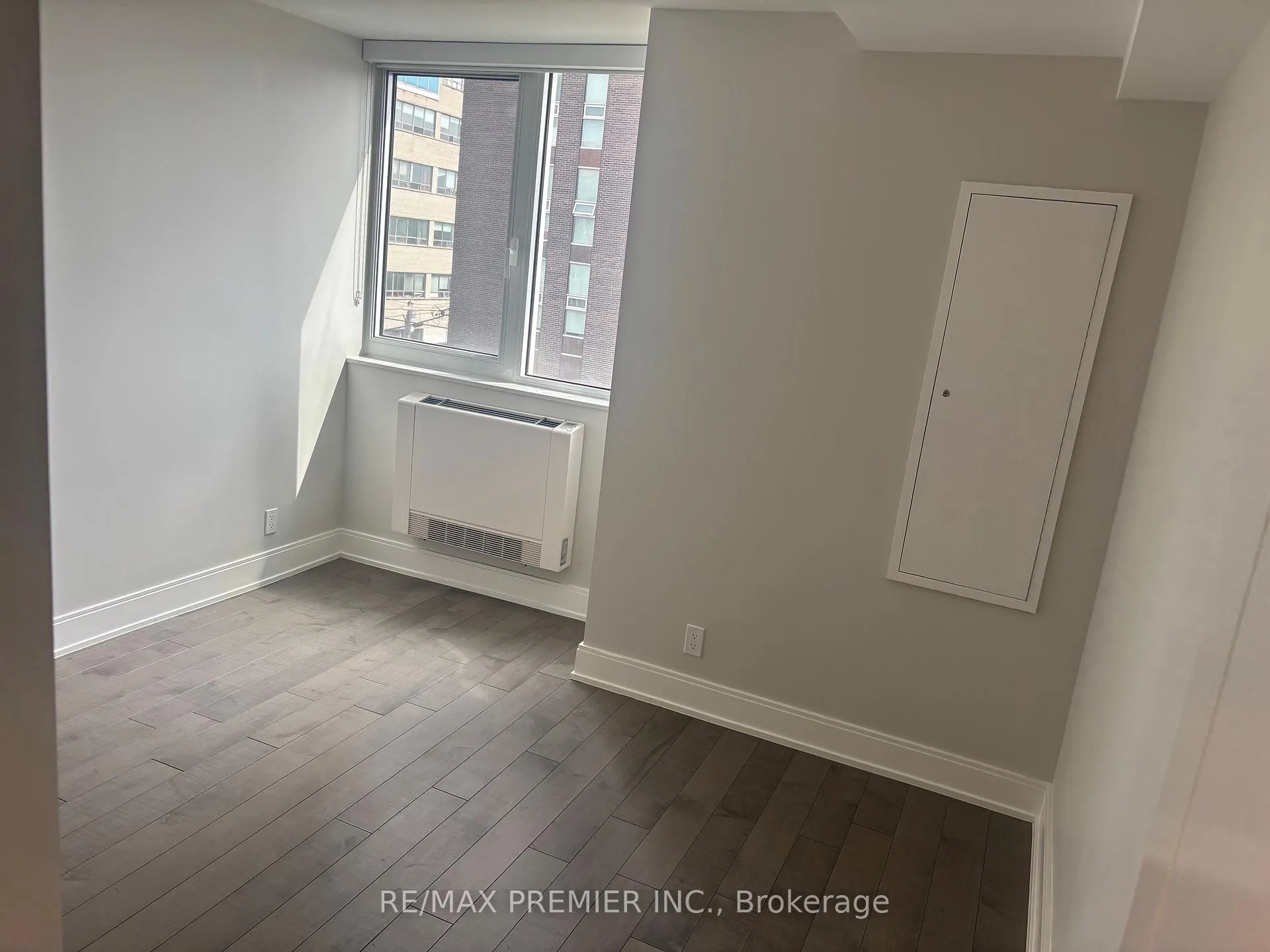 Photo 12 of Unit 408, 11 Walmer Road, Toronto, The Annex — HOMEH