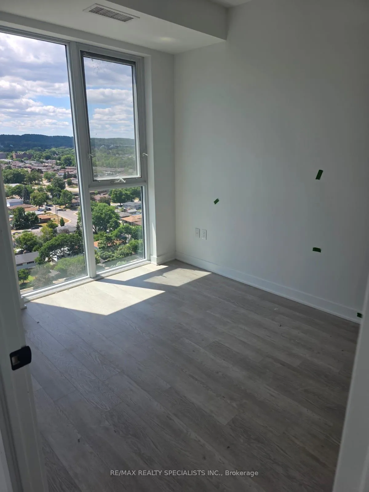 Photo 14 of Unit 1618, 2782 Barton Street, Hamilton, Riverdale — HOMEH