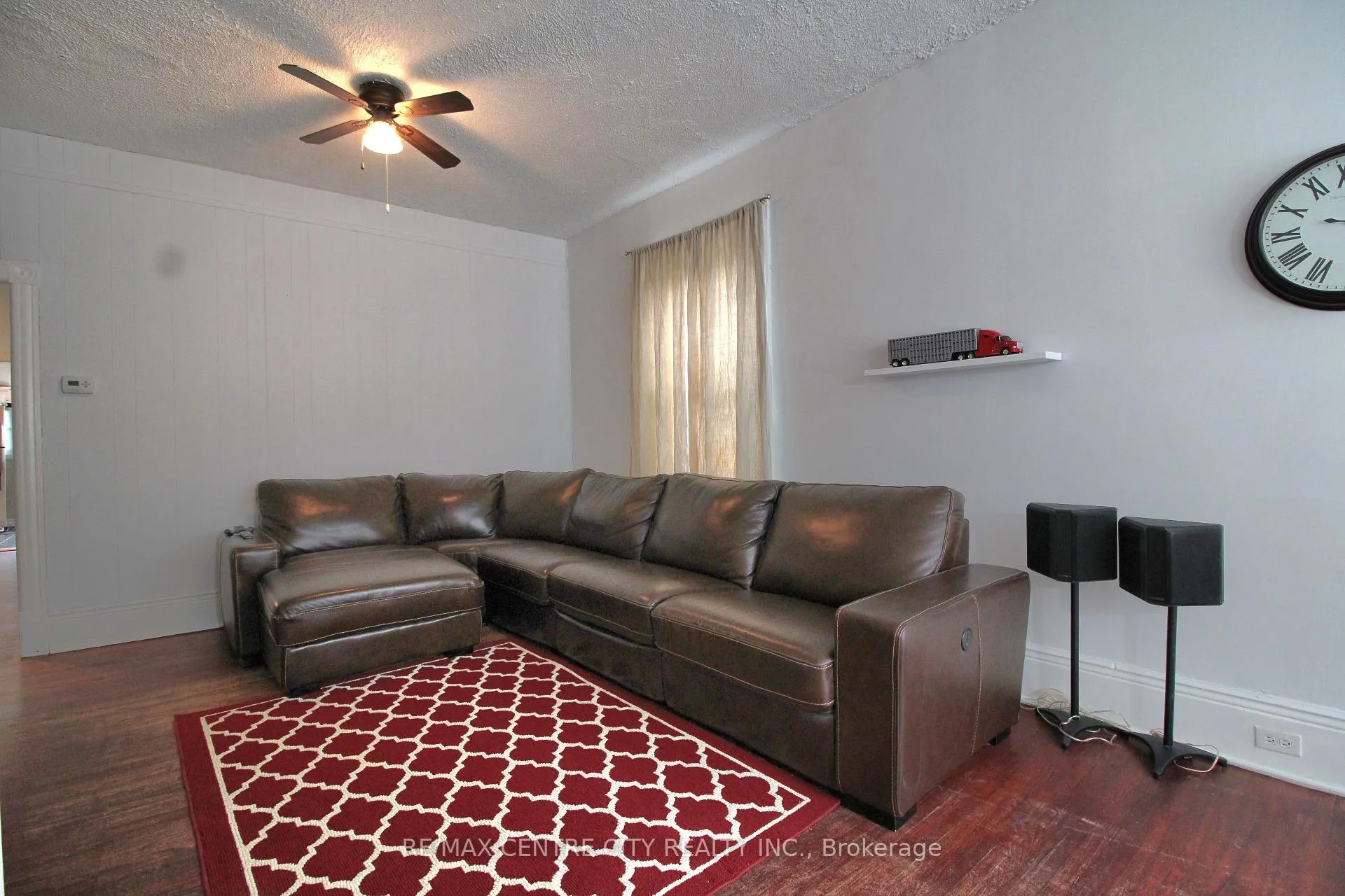 Photo 4 of 28 Maple Street, St. Thomas — HOMEH