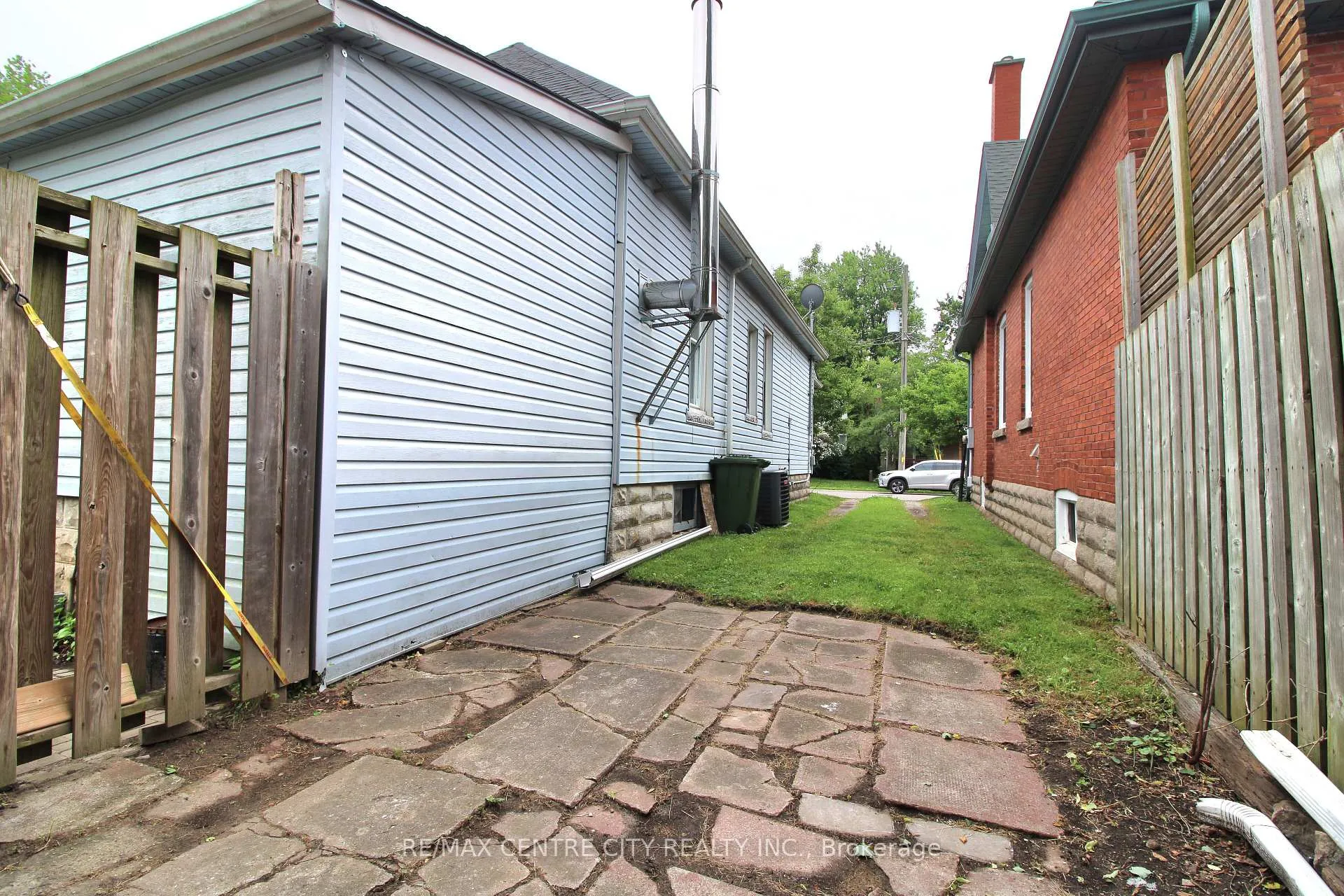 Photo 25 of 28 Maple Street, St. Thomas — HOMEH