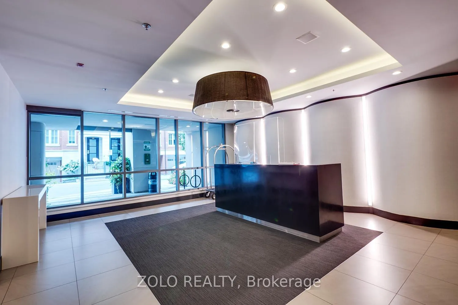 Photo 3 of Unit 116, 377 Madison Avenue N, Toronto, Casa Loma — HOMEH
