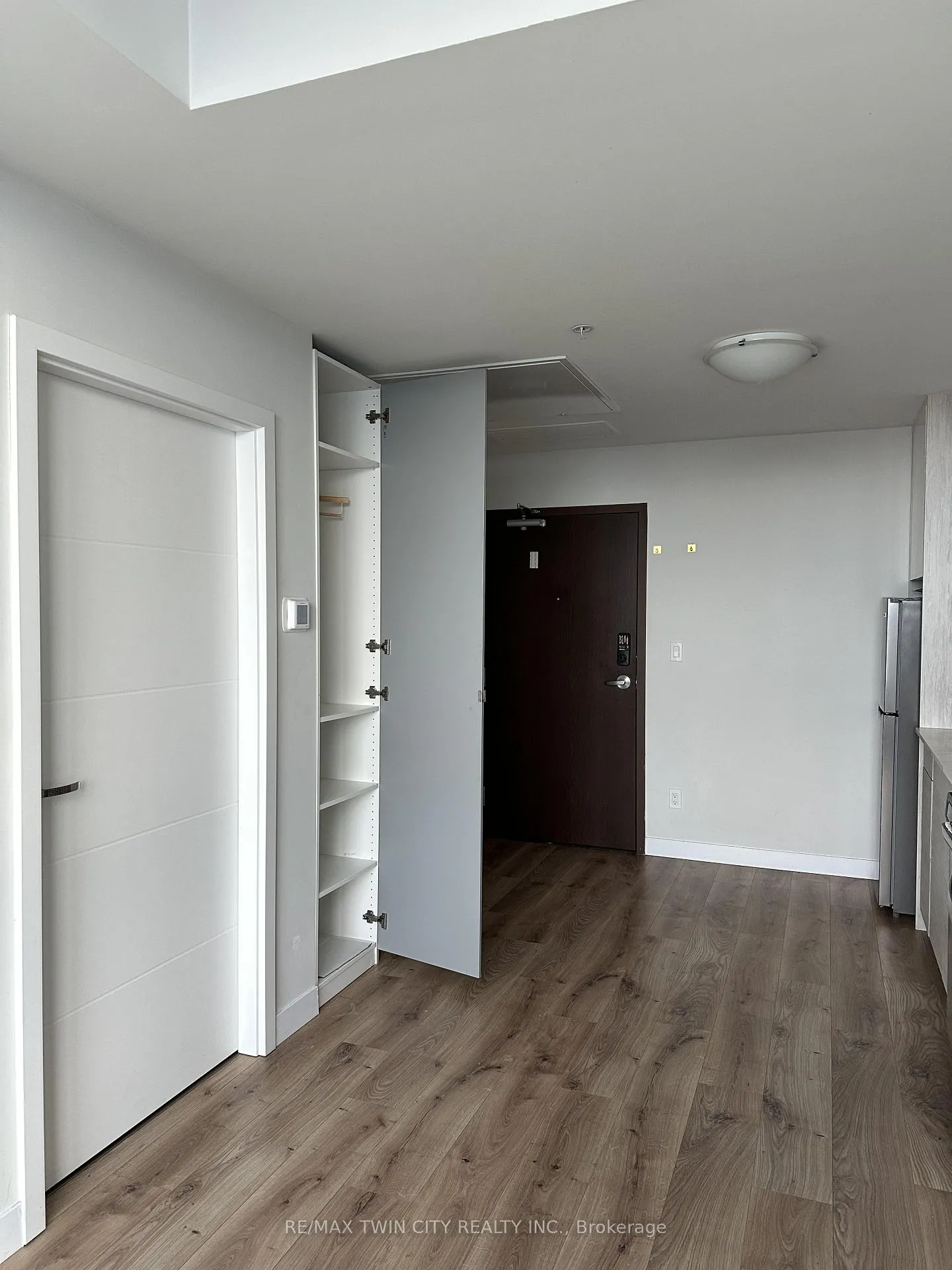 Photo 5 of Unit 3008, 60 Frederick Street, Kitchener, City Commercial Core — HOMEH