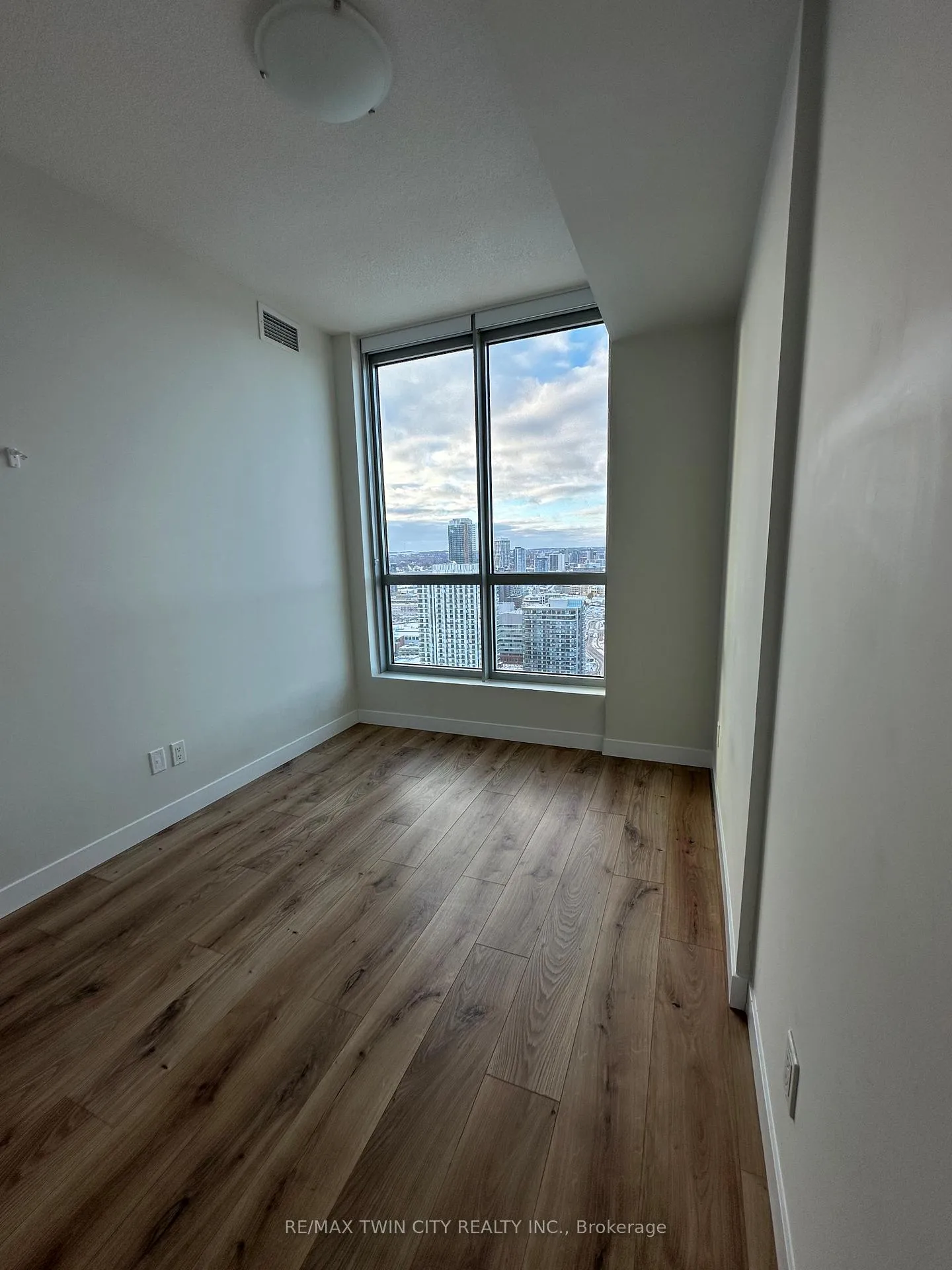 Photo 9 of Unit 3008, 60 Frederick Street, Kitchener, City Commercial Core — HOMEH