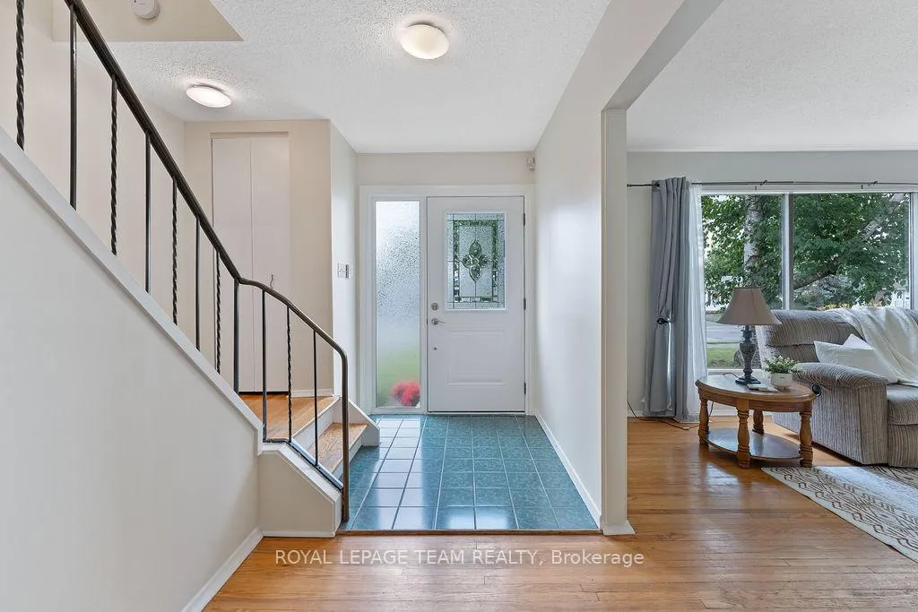 Photo 2 of 123 Abbeyhill Drive, Ottawa, Kanata - Glencairn/Hazeldean — HOMEH