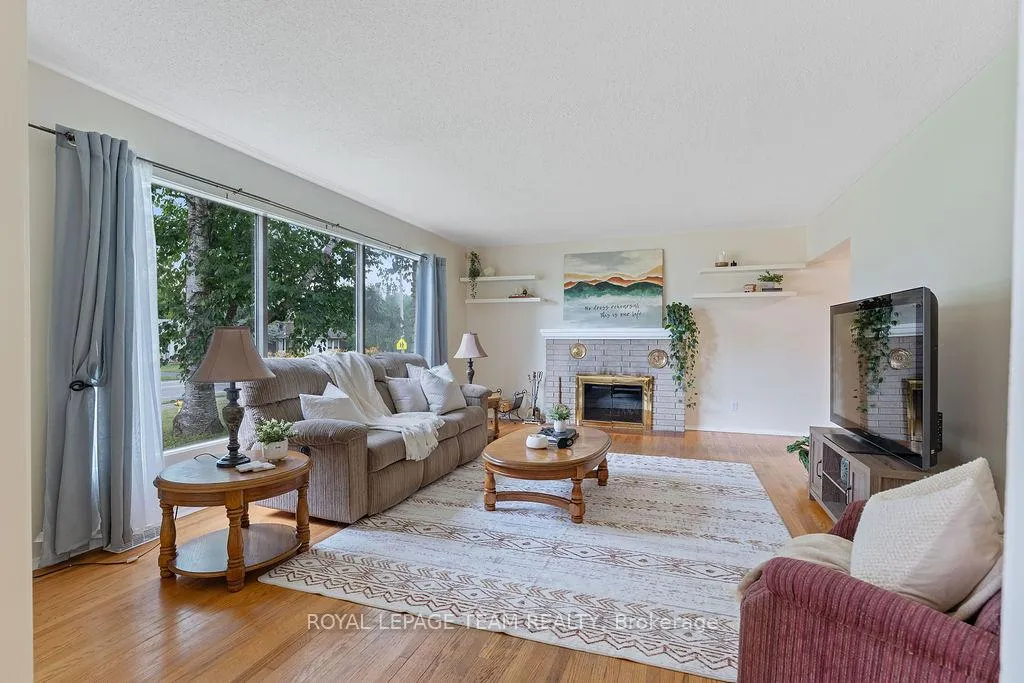 Photo 4 of 123 Abbeyhill Drive, Ottawa, Kanata - Glencairn/Hazeldean — HOMEH