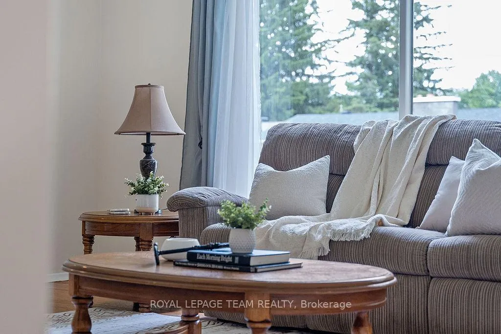 Photo 5 of 123 Abbeyhill Drive, Ottawa, Kanata - Glencairn/Hazeldean — HOMEH