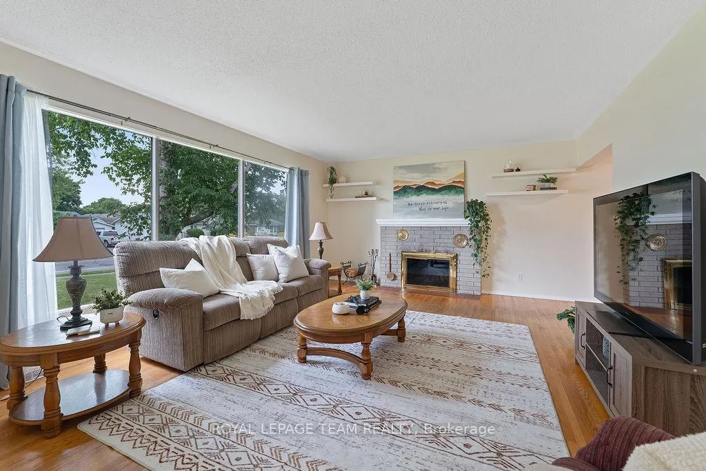 Photo 6 of 123 Abbeyhill Drive, Ottawa, Kanata - Glencairn/Hazeldean — HOMEH