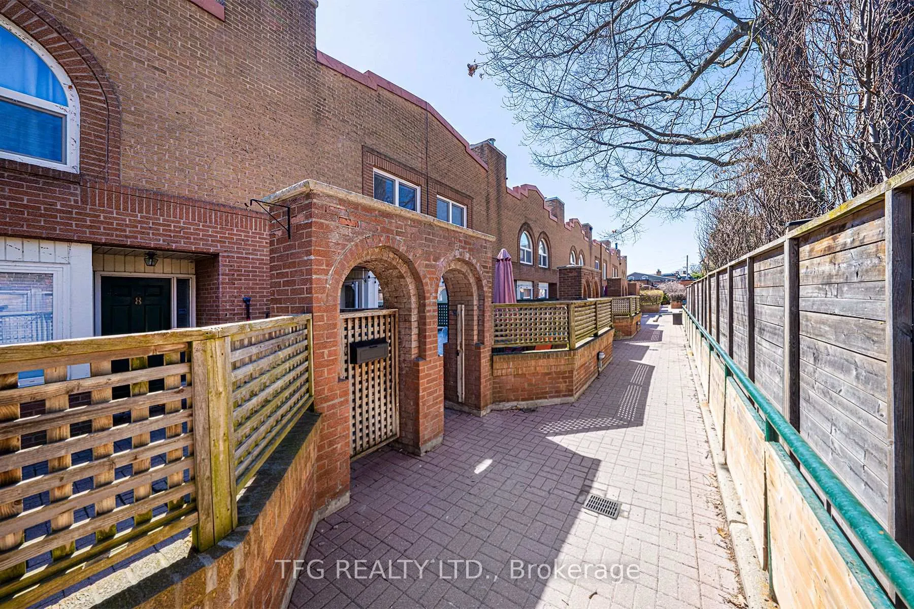 Photo 3 of Unit 7, 120 Glen Manor Drive, Toronto, The Beaches — HOMEH