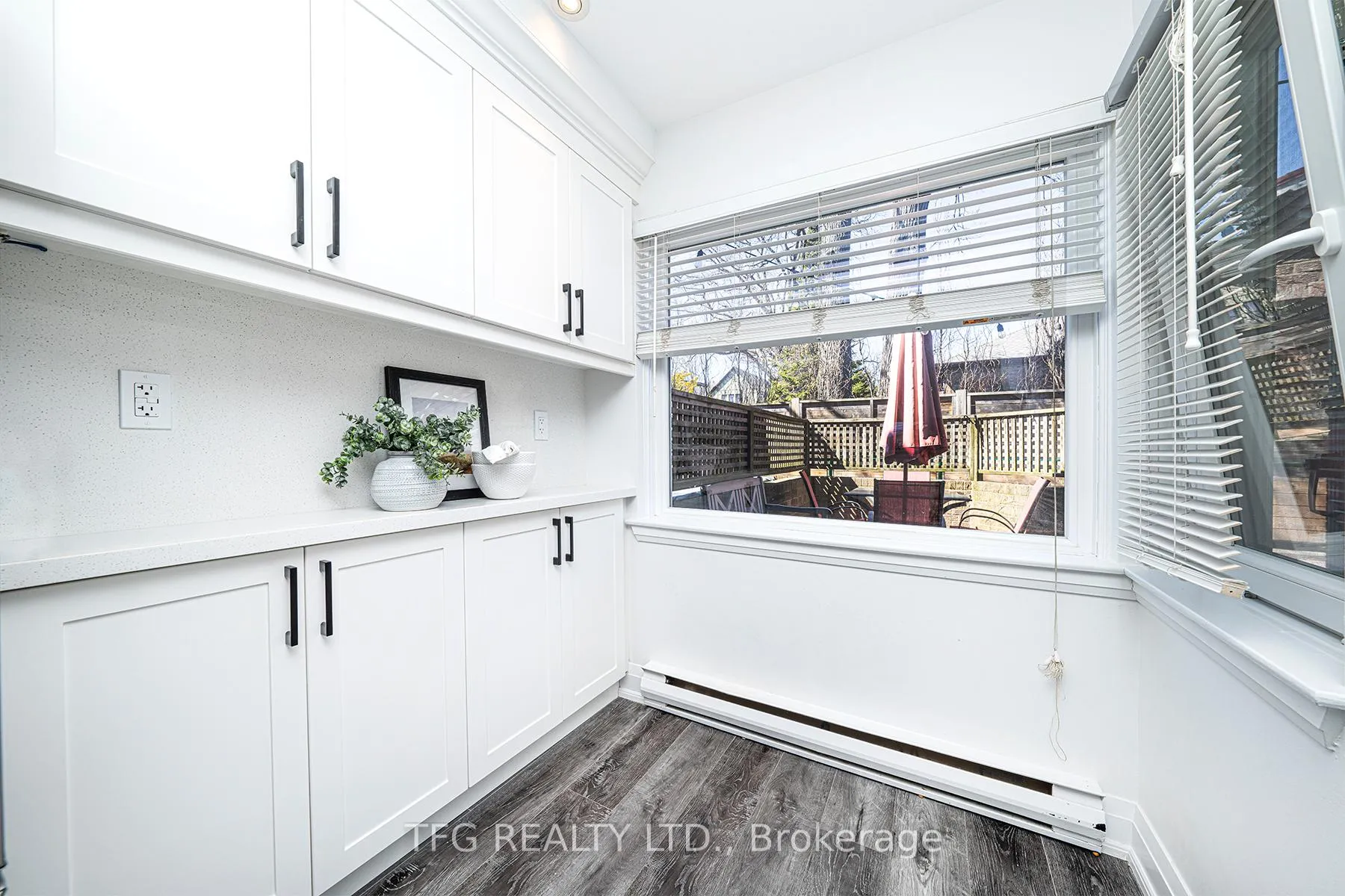 Photo 6 of Unit 7, 120 Glen Manor Drive, Toronto, The Beaches — HOMEH