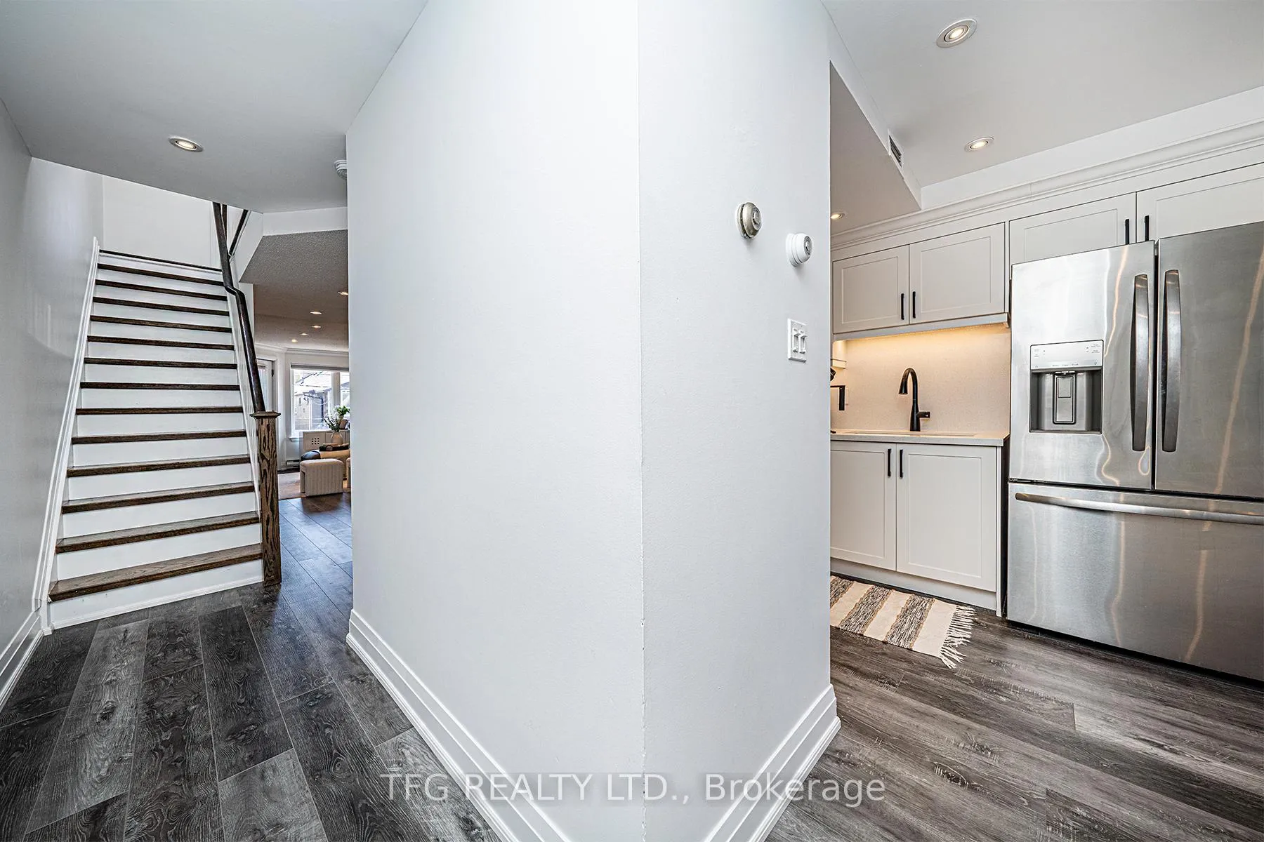 Photo 11 of Unit 7, 120 Glen Manor Drive, Toronto, The Beaches — HOMEH