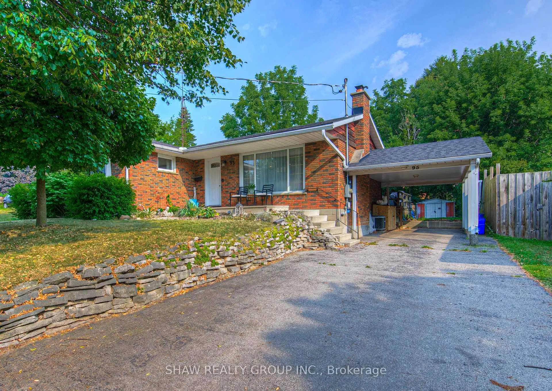 Photo 1 of 95 Silver Street, Brant, Paris — HOMEH
