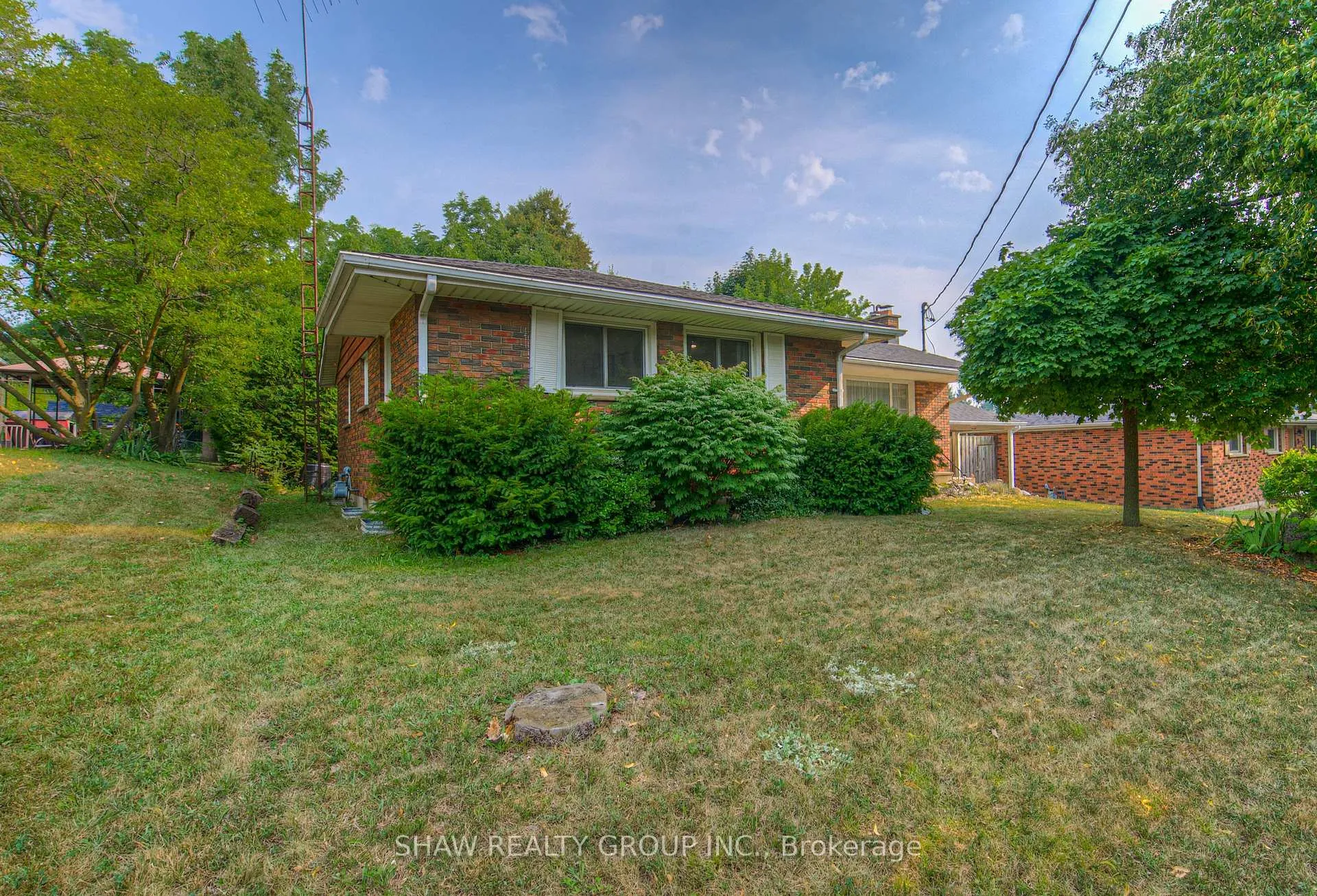 Photo 2 of 95 Silver Street, Brant, Paris — HOMEH