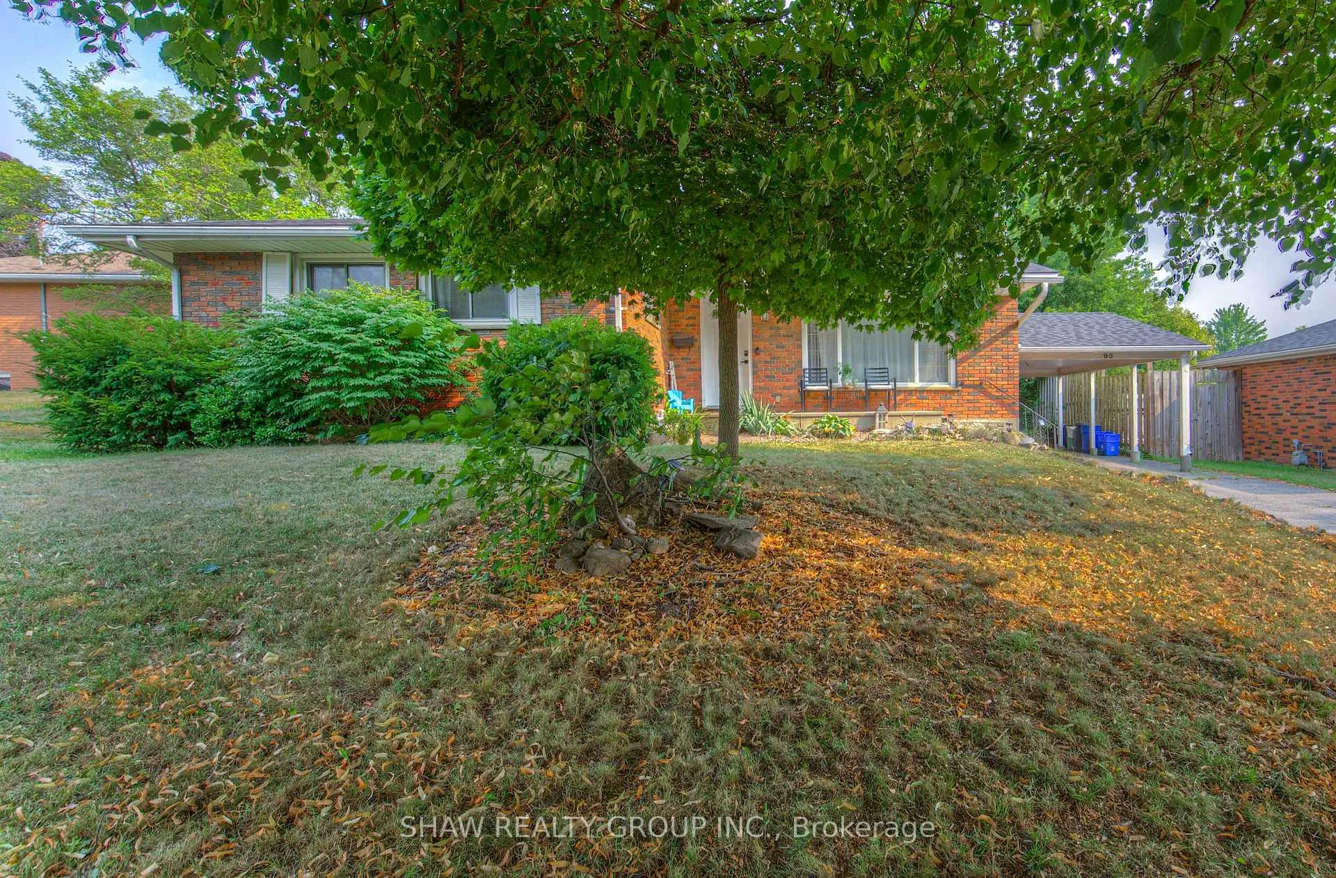 Photo 3 of 95 Silver Street, Brant, Paris — HOMEH